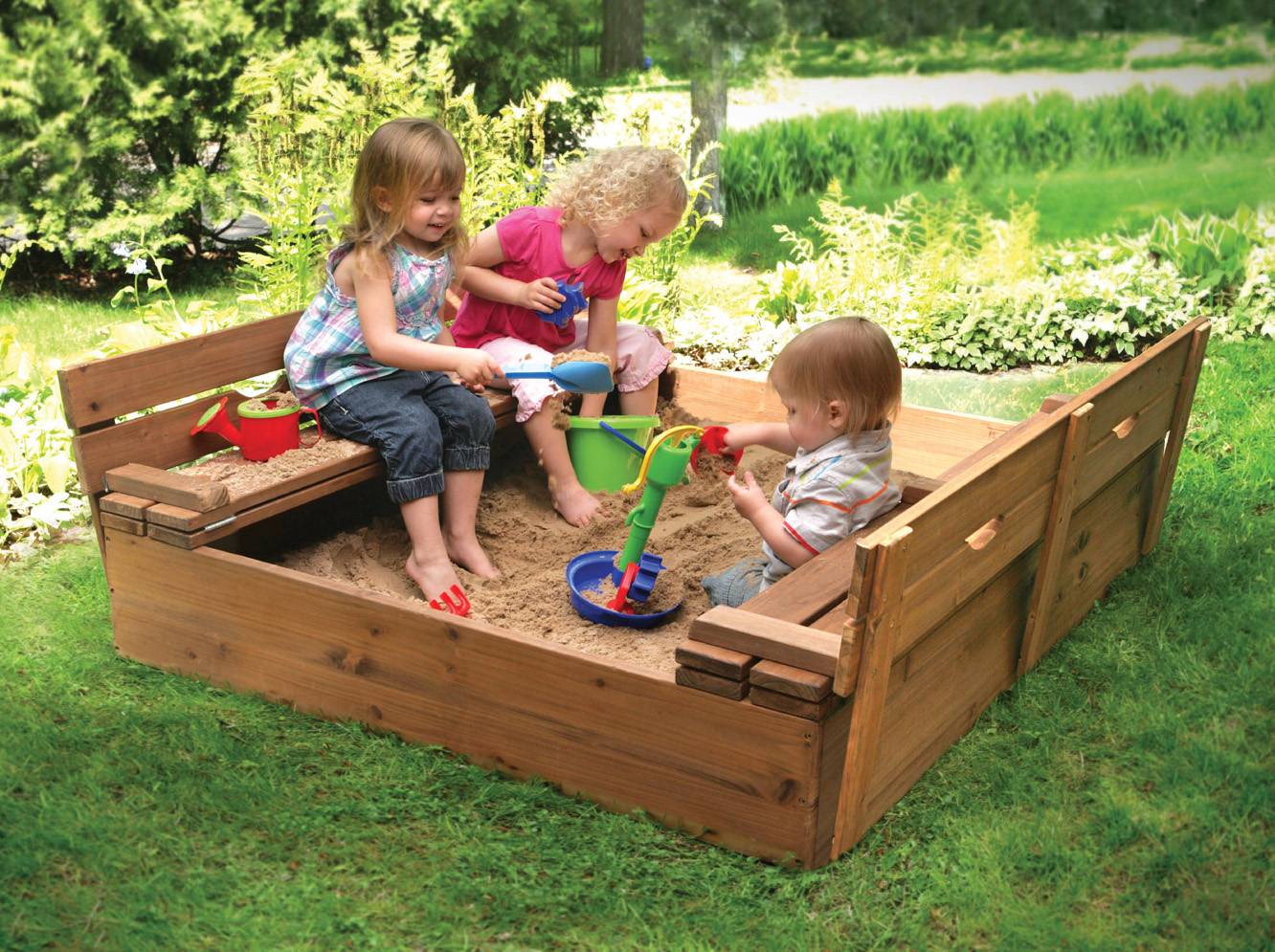 5 Simple Ideas To Make Your Backyard Fun And Kid Friendly